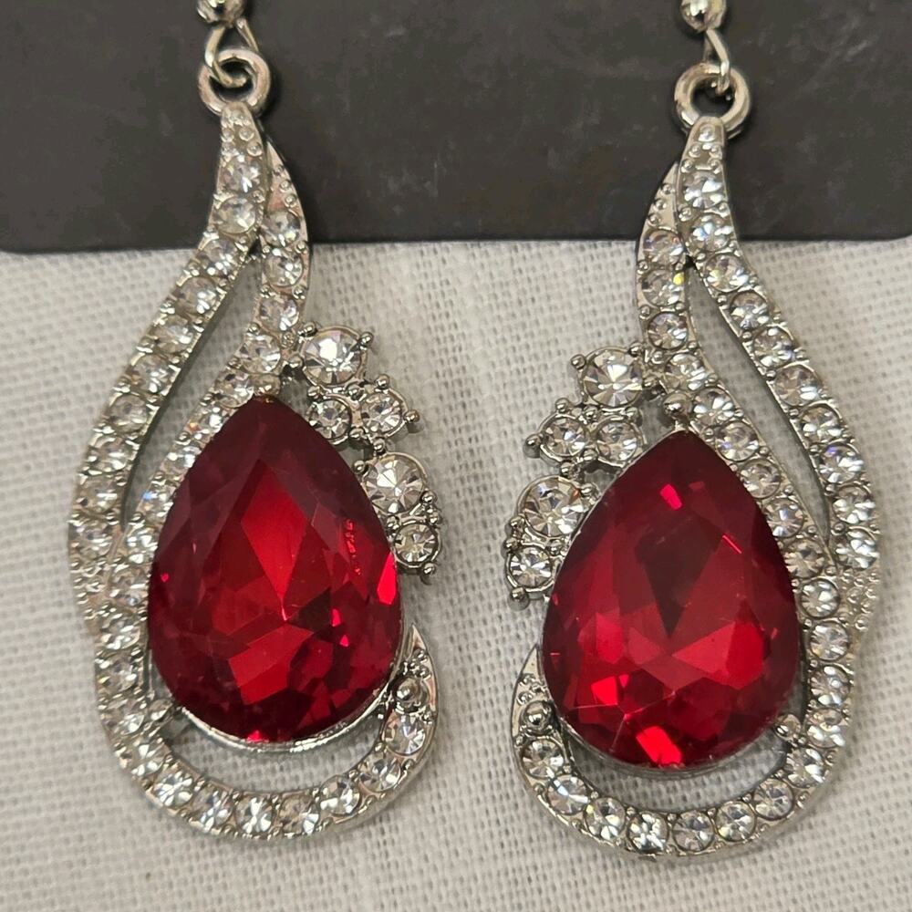 Paparazzi Red Crystal Rhinestone Teardrop Earrings Silver Tone Glam Dangle NWT